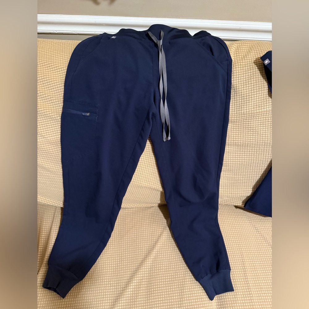 Figs Women’s  Navy Jogger Pants